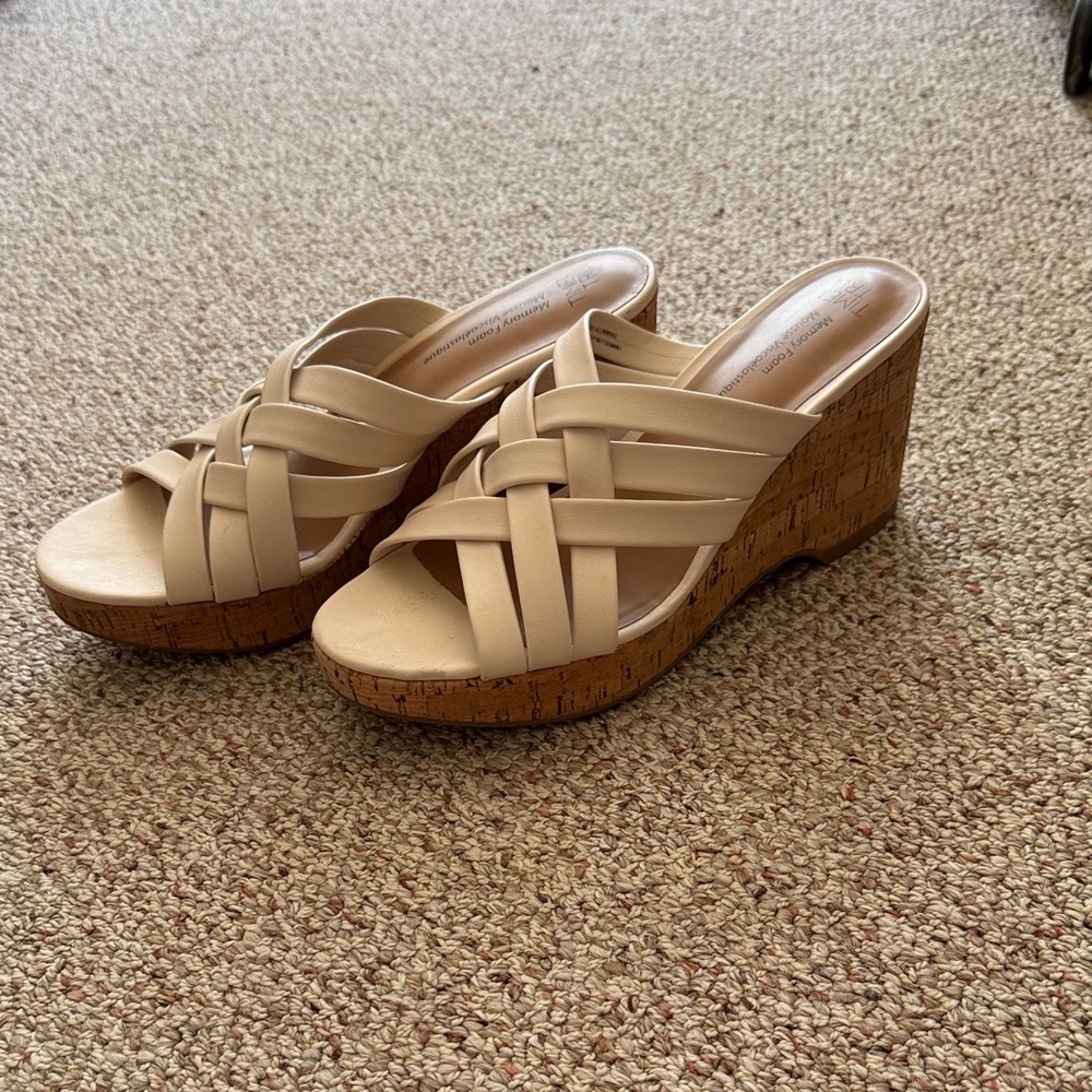 Women's Tan Wedge Sandals, memory foam